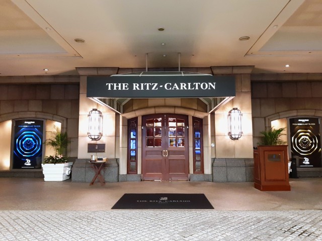 リッツカールトン大阪 正面 入り口