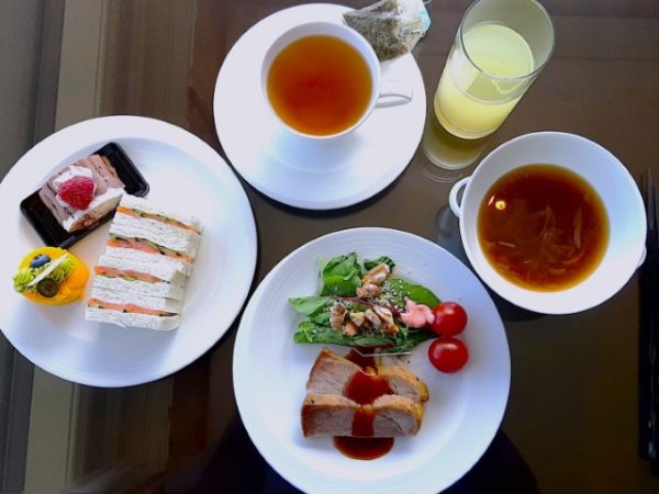 リッツカールトン大阪 クラブラウンジ 軽食