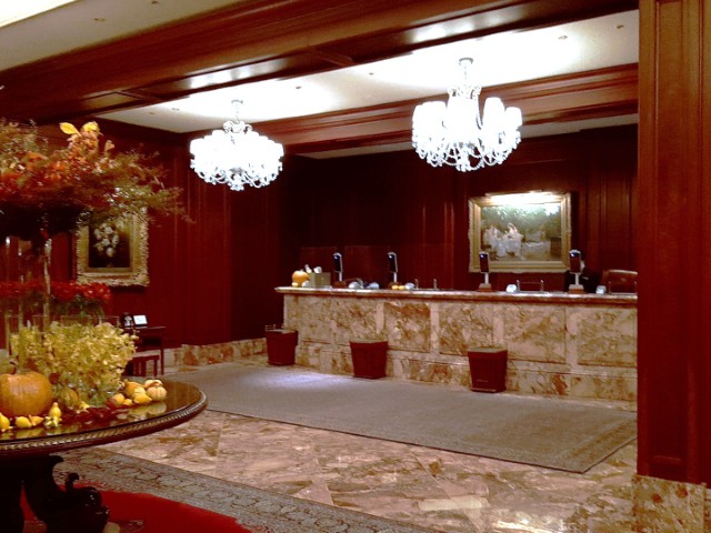 リッツカールトン大阪 フロント