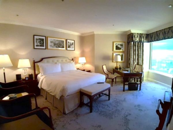 リッツカールトン大阪 クラブスーペリア ベッドルーム